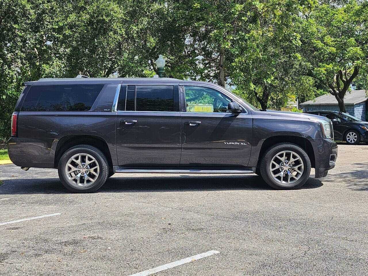 2015 GMC Yukon XL SUV / Crossover - $23,995
