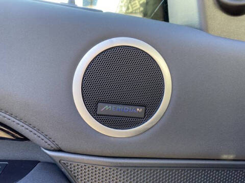 2024 Land Rover Discovery P300 S