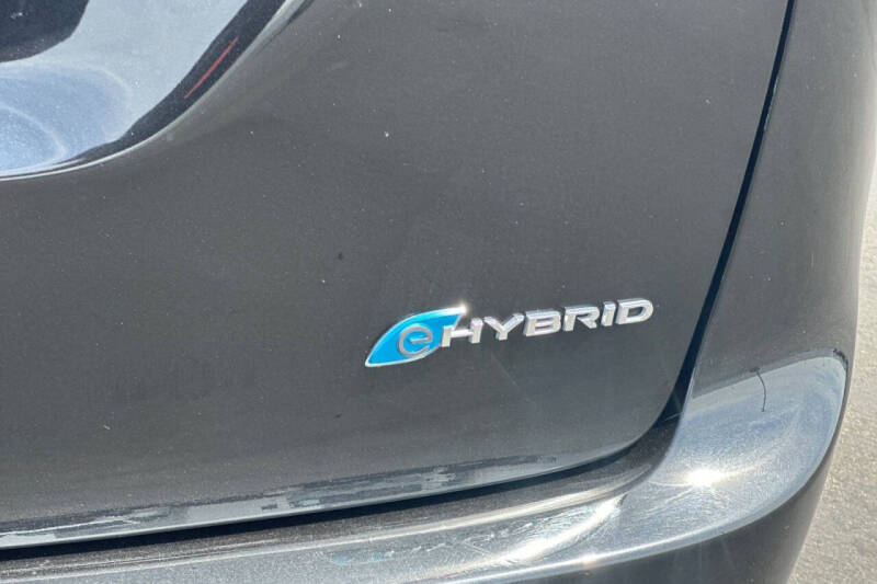 2023 Chrysler Pacifica Plug-In Hybrid Limited