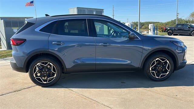 2025 Ford Escape Hybrid Platinum