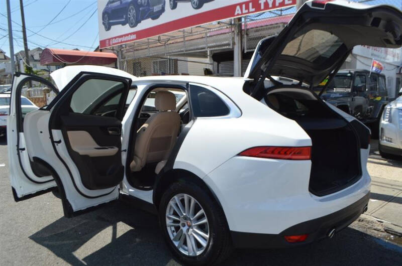 2017 Jaguar F-PACE 35t Prestige