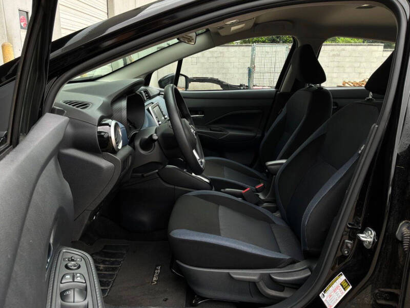 2025 Nissan Versa SV