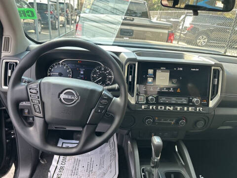 2025 Nissan Frontier SV