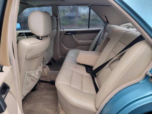 1991 Mercedes-Benz 300-Class 300 E