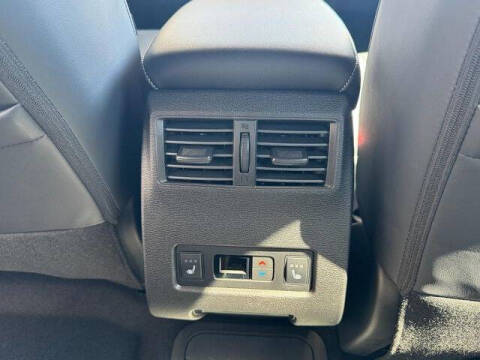 2025 Mitsubishi Outlander PHEV SEL