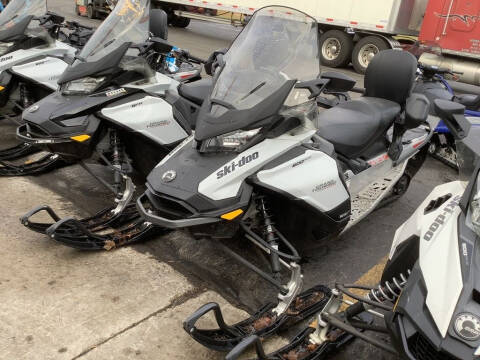 2020 Ski-Doo Grand Touring Sport Rotax®