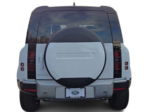 2024 Land Rover Defender 110 P300 S