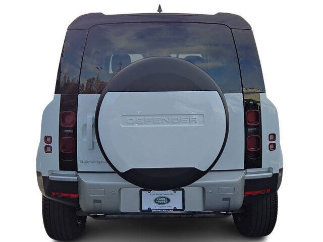 2024 Land Rover Defender 110 P300 S