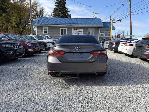 2023 Toyota Camry Hybrid SE