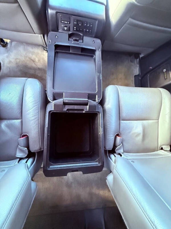 2011 Toyota Sequoia Platinum