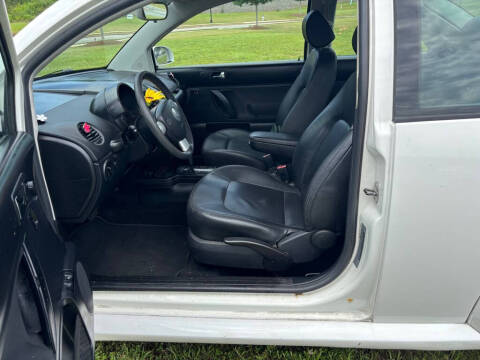 2010 Volkswagen New Beetle