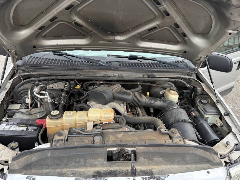 2005 Ford Excursion XLT