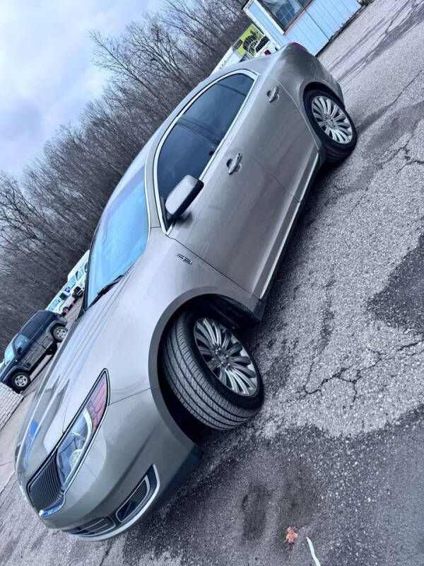 2015 Lincoln MKS for sale at JEREMYS AUTOMOTIVE in Casco MI
