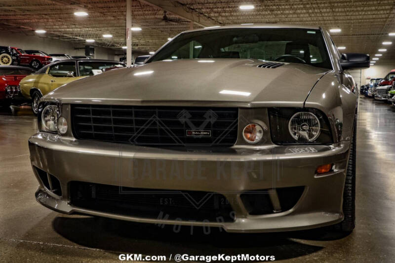 2005 Ford Mustang GT Deluxe