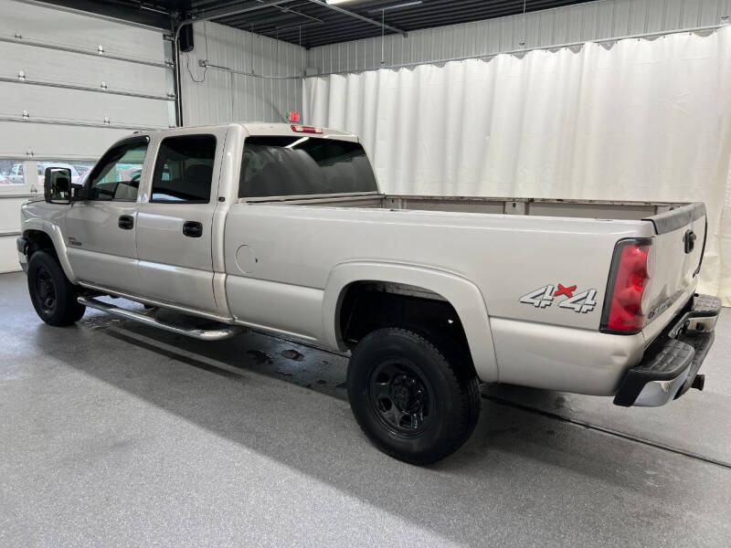 2005 Chevrolet Silverado 3500 LS