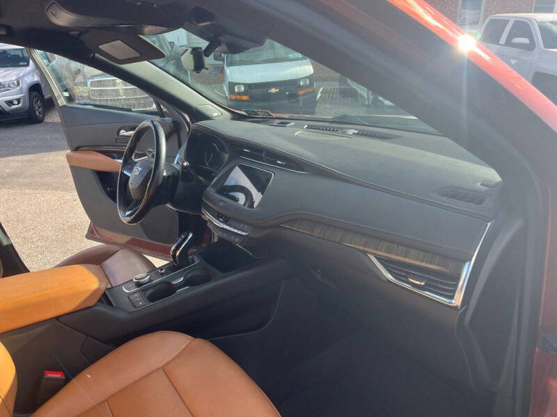 2020 Cadillac XT4 Premium Luxury