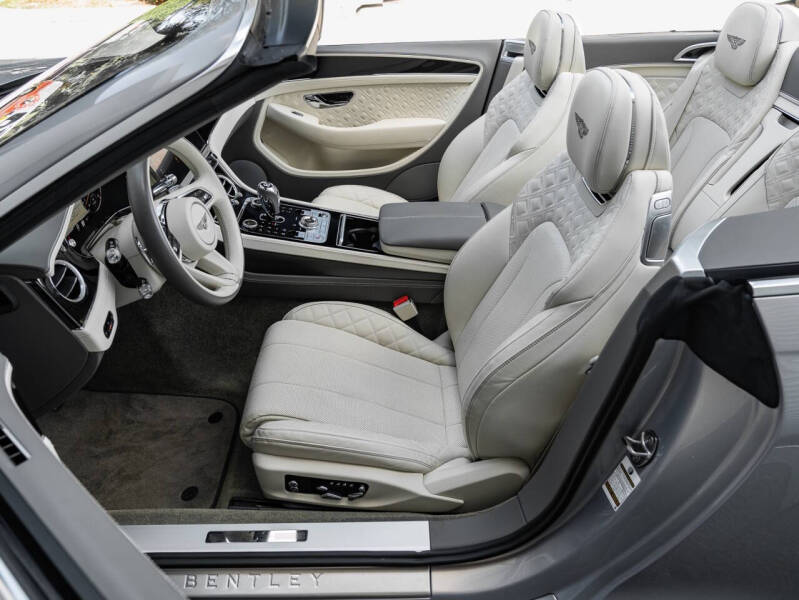 2022 Bentley Continental GTC V8