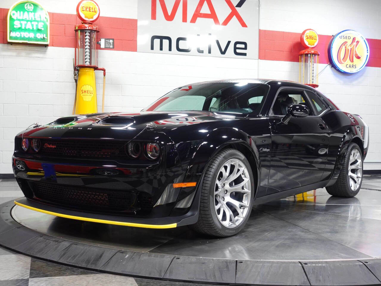 2023 Dodge Challenger 85