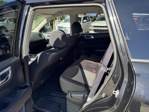 2017 Nissan Pathfinder S