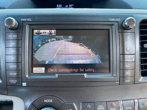 2013 Toyota Sienna XLE Mobility 7-Passenger