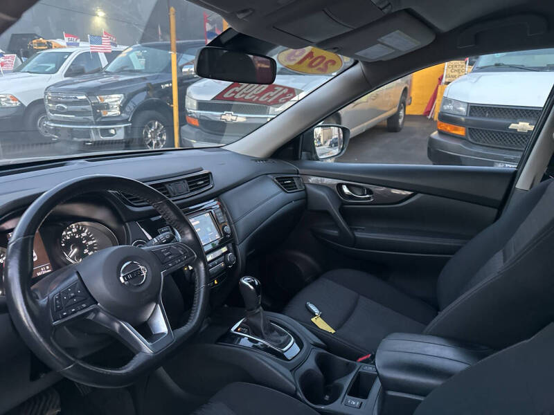 2019 Nissan Rogue SV