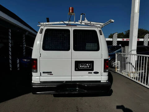 2013 Ford E-Series E-150