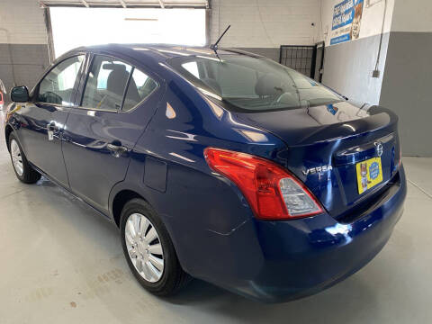 2014 Nissan Versa 1.6 S