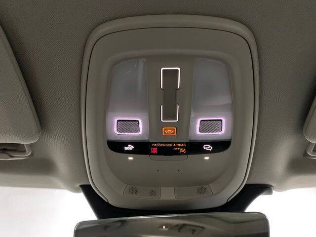 2025 Volvo XC90 B5 Core Bright Theme