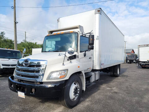 2013 Hino 338