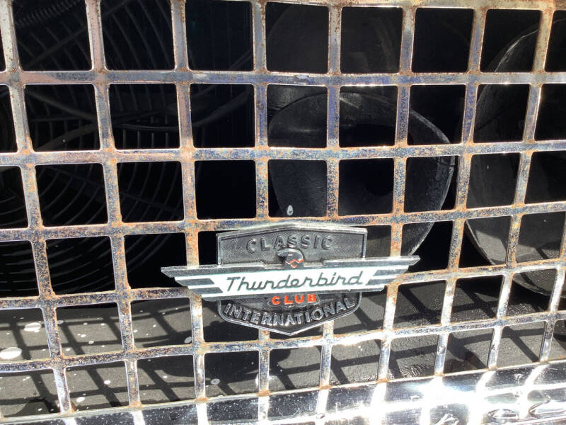 1957 Ford Thunderbird