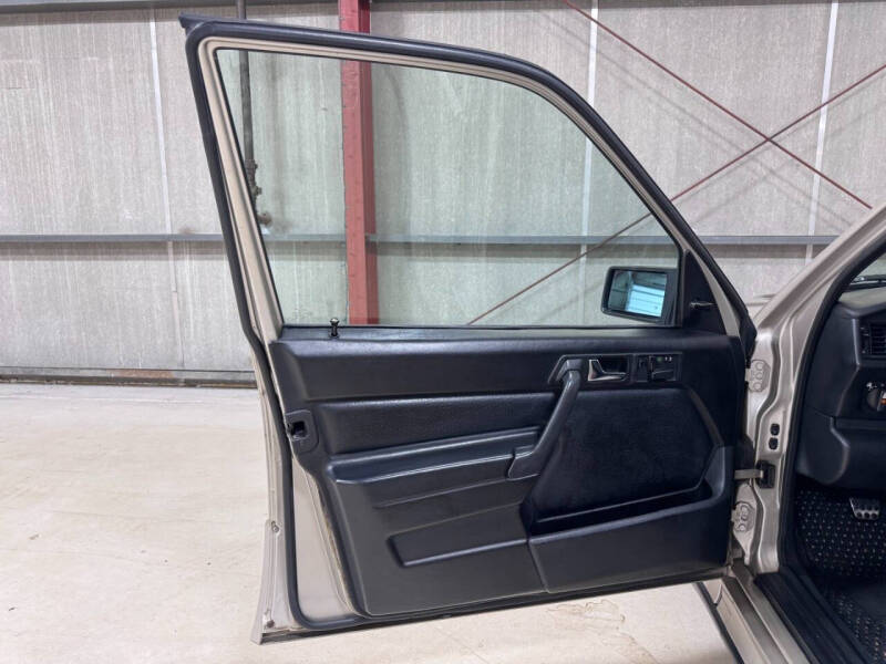 1987 Mercedes-Benz 190-Class 190 E 2.3-16