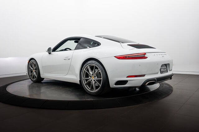 2017 Porsche 911 Carrera
