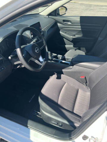 2025 Nissan Altima 2.5 SV