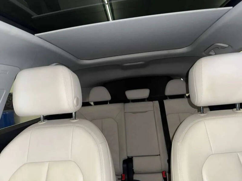 2020 Audi Q3 quattro Premium Plus 45 TFSI