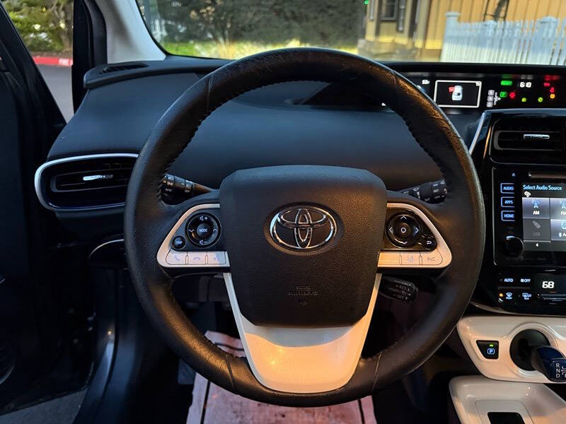 2016 Toyota Prius Three Touring