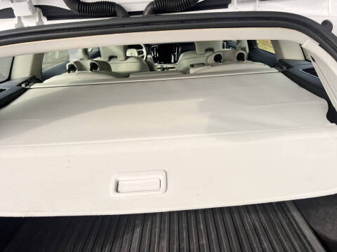 2020 Volvo V60 T5 Momentum