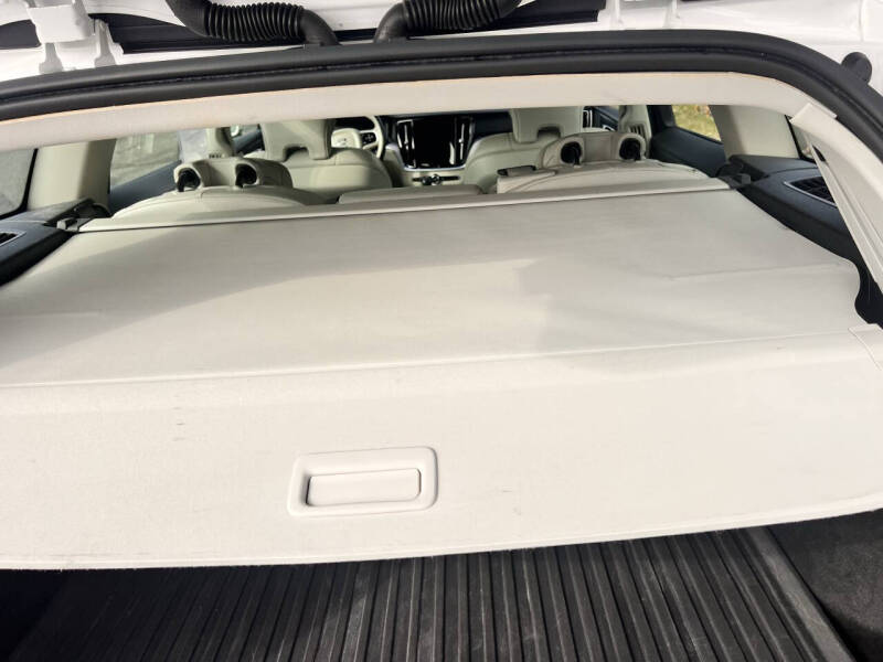 2020 Volvo V60 T5 Momentum