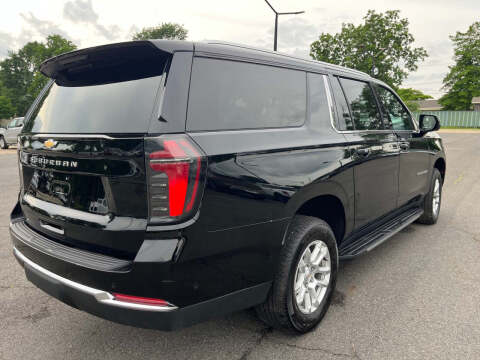 2025 Chevrolet Suburban LS