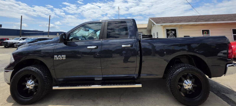 2016 RAM 1500 SLT