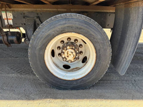 2013 Freightliner M2 106