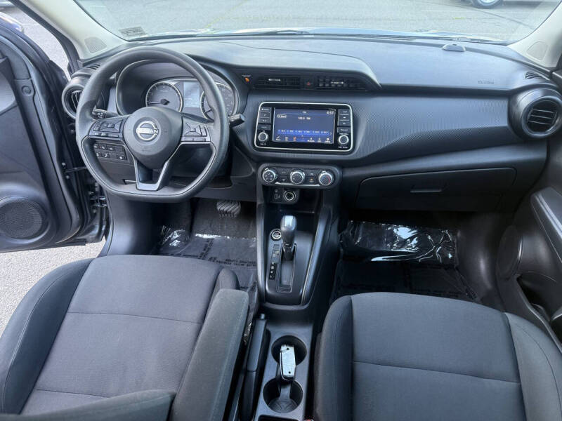 2023 Nissan Kicks S