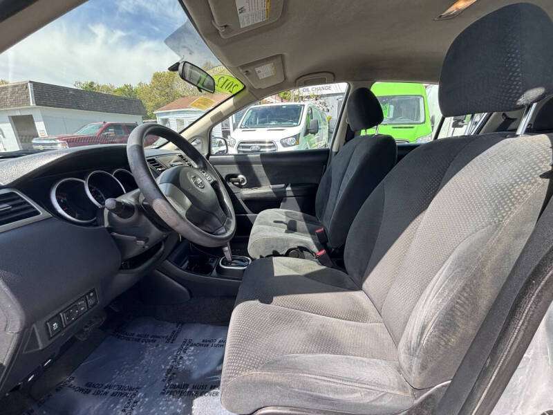 2012 Nissan Versa 1.8 S