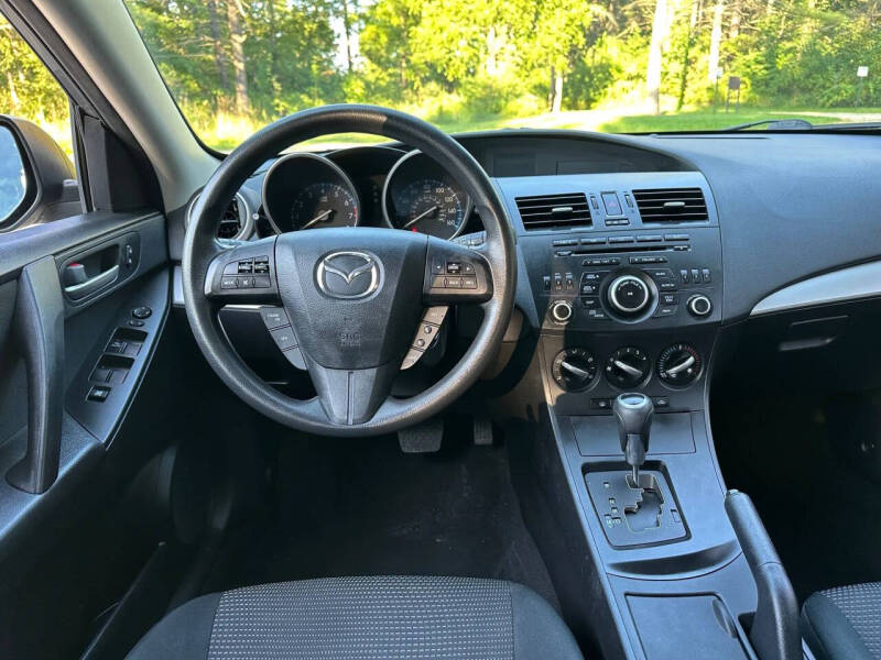 2013 Mazda MAZDA3 i Sport