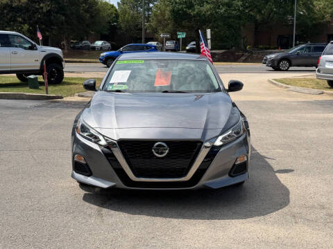 2022 Nissan Altima 2.5 SR