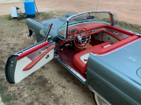 1956 Ford Thunderbird