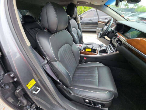 2017 Genesis G90