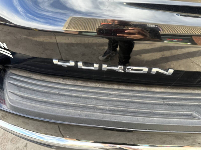 2022 GMC Yukon XL SLT