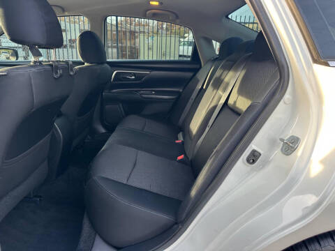 2016 Nissan Altima 3.5 SR