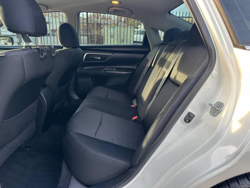 2016 Nissan Altima 3.5 SR