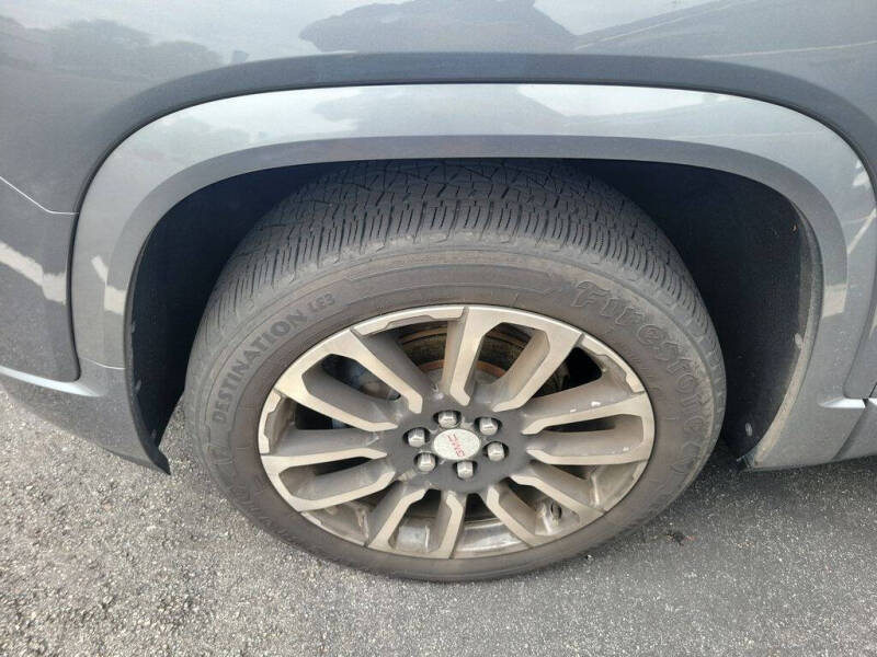 2020 GMC Acadia Denali